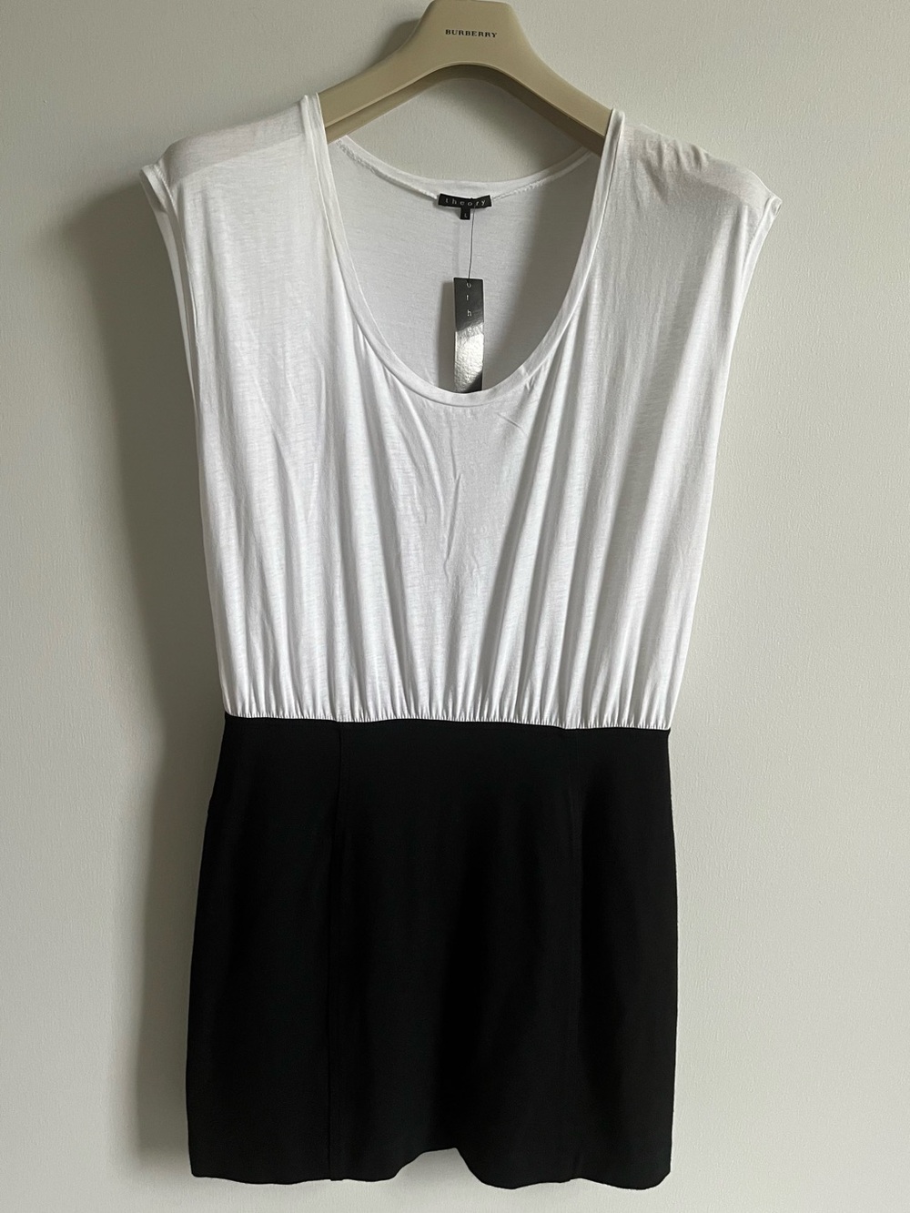 BNWT theory color block black and white dress size L